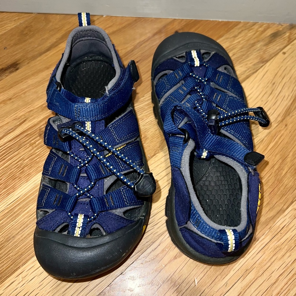 Navy Blue Boys Keen Shoes